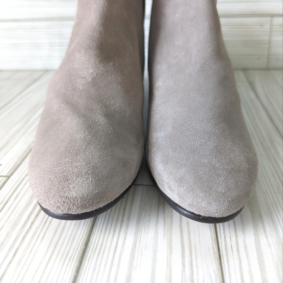 Naked Feet Suede and Leather Booties with Stacked Heel in Gray and Cream Size 6 - Picture 11 of 11